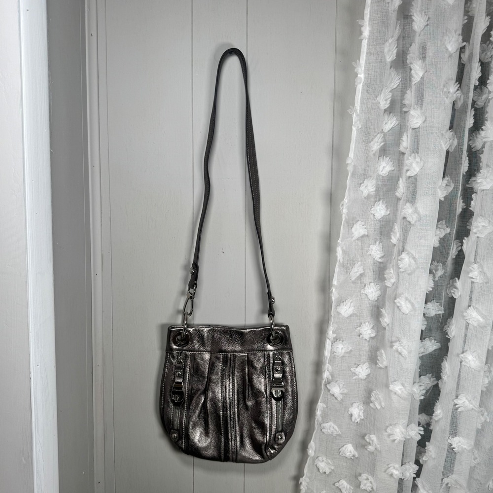 B. Makowsky Durango Silver Pewter Pebbled Leather Crossbody‎ Bag Leopard Lining